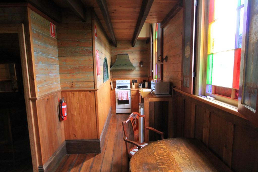 Kerrellie Cottages 2, 4 & 8 Reid Street Strahan Cameră foto